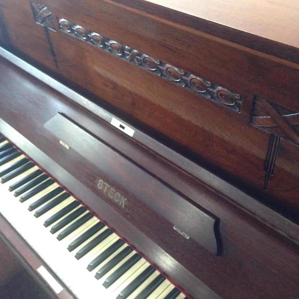 STECK Model AH Oak upright piano